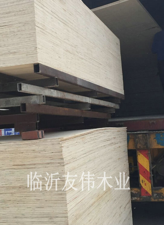 開槽膠合板膠合板向前衝